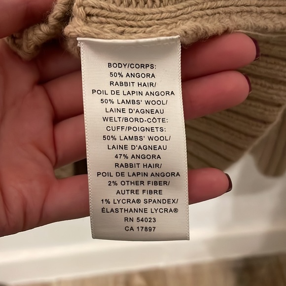 Vintage Banana Republic Tan Cable Knit Sweater with Button Collar - Picture 7 of 7